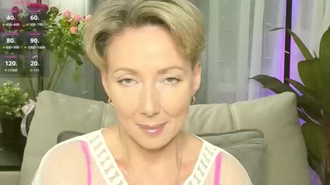 Alexandra online show from November 2025 01:04:02 PM