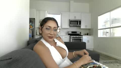 Snapshot of alexandrarose77 chatting on April 2026 11:32:02 PM AlexandraRose0777 online show from April 2026 11:32:02 PM