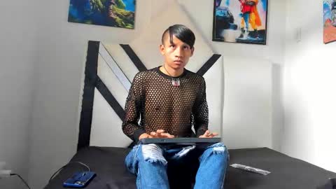 Alexandro online show from October 2025 07:59:01 PM