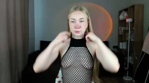Snapshot of alexarti chatting on June 2026 06:11:02 AM Alex online show from June 2026 06:11:02 AM