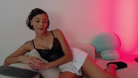 Alexa online show from October 2025 09:15:02 PM