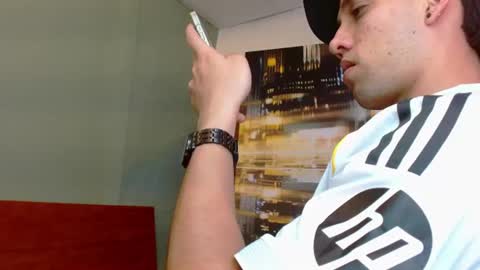 Snapshot of alexgiraldo__ chatting on June 2026 03:05:02 AM alexgiraldo__ online show from June 2026 03:05:02 AM