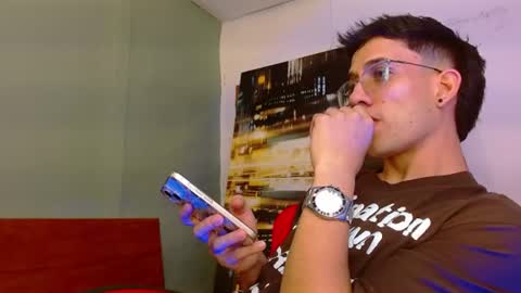 Snapshot of alexgiraldo__ chatting on June 2026 10:12:01 PM alexgiraldo__ online show from June 2026 10:12:01 PM