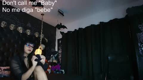 Snapshot of alexhoe_ chatting on June 2026 06:39:01 PM Alex online show from June 2026 06:39:01 PM