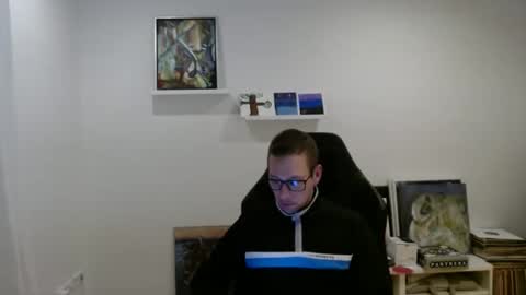 Snapshot of alexhunter4u chatting on December 2024 09:59:02 PM alexhunter4u online show from December 2024 09:59:02 PM