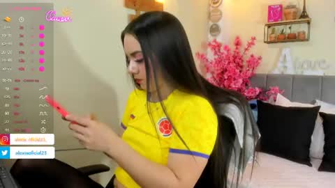 Snapshot of alexia_fit23 chatting on June 2026 01:06:02 PM Alexia online show from June 2026 01:06:02 PM