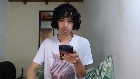 Alexis online show from October 2025 04:31:01 AM