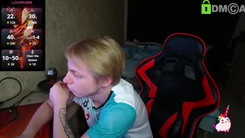 Alexis online show from October 2025 03:19:01 PM