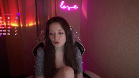 Snapshot of alexis_miss chatting on December 2024 07:01:01 PM Alexis Miss online show from December 2024 07:01:01 PM