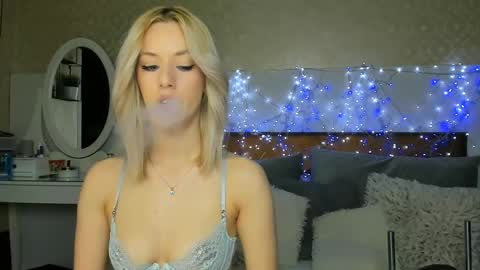 Snapshot of alexisbanx chatting on April 2026 11:05:01 AM alexisbanx online show from April 2026 11:05:01 AM