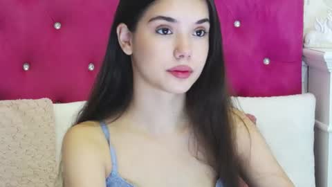 Snapshot of alexisdevine chatting on July 2026 04:37:02 AM alexisdevine online show from July 2026 04:37:02 AM