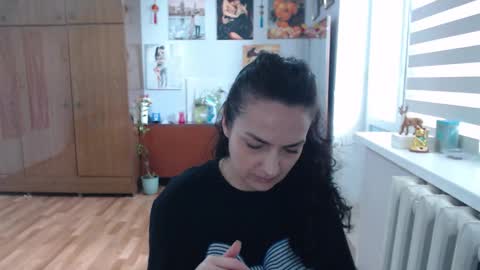 Snapshot of alexismillers chatting on May 2026 10:44:02 AM AlexisMillers online show from May 2026 10:44:02 AM