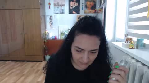Snapshot of alexismillers chatting on May 2026 12:43:02 PM AlexisMillers online show from May 2026 12:43:02 PM