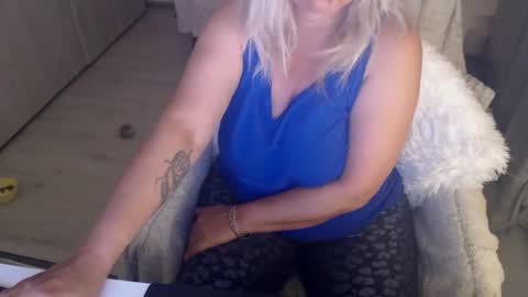 Snapshot of alexxa_mistress chatting on May 2026 07:00:01 PM Jhoa online show from May 2026 07:00:01 PM