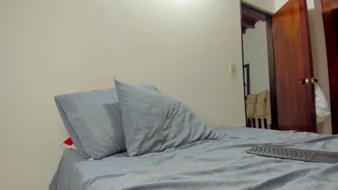 Alexxander Hall online show from December 2025 02:40:01 AM