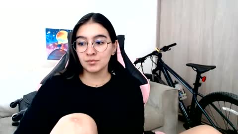 Snapshot of alexyferrer1 chatting on June 2026 03:46:02 PM alexyferrer1 online show from June 2026 03:46:02 PM
