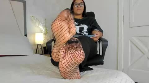 Snapshot of aleya_black chatting on April 2026 01:42:02 AM aleya_black online show from April 2026 01:42:02 AM