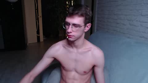 Alfie online show from September 2025 03:33:02 AM