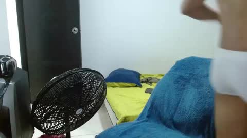 alfred_cantillo online show from October 2025 06:45:01 AM