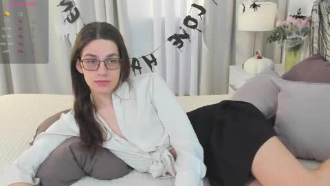 Alfreda online show from October 2025 11:45:02 AM