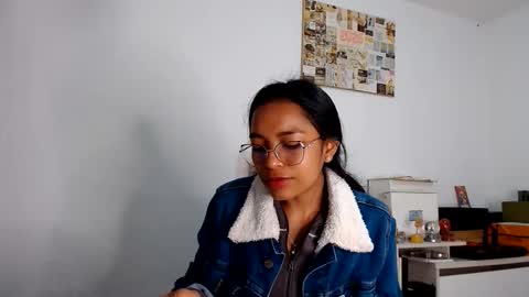 Snapshot of alia054 chatting on May 2026 01:41:02 PM Alia online show from May 2026 01:41:02 PM