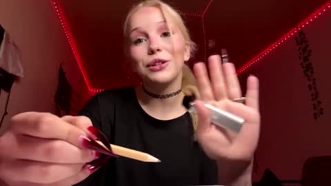 Snapshot of alicauwumeow chatting on April 2026 07:58:02 PM Alice online show from April 2026 07:58:02 PM