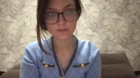 alice00777 online show from November 2025 06:01:02 PM