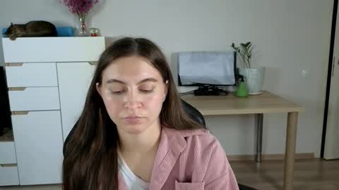 Alice online show from September 2025 06:56:02 PM