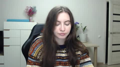 Alice online show from November 2025 08:25:02 PM