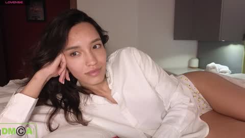 Snapshot of alice_bane chatting on January 2025 09:52:01 PM A R Y A T I A online show from January 2025 09:52:01 PM