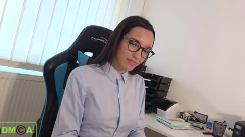 Snapshot of alice_bane chatting on February 2025 02:04:01 PM A R Y A T I A online show from February 2025 02:04:01 PM