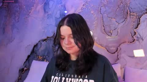 Mey online show from December 2025 01:03:02 AM