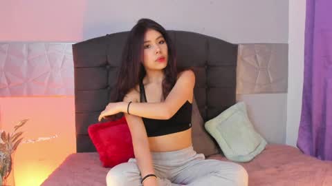  Alice Evans online show from January 2025 04:30:01 AM