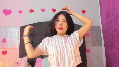  Alice Evans online show from February 2025 05:02:01 AM