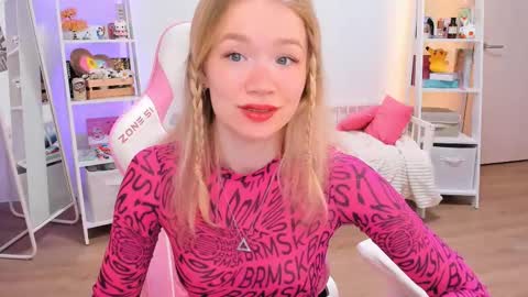Snapshot of alice_forfun chatting on March 2025 03:45:01 AM Alichery online show from March 2025 03:45:01 AM