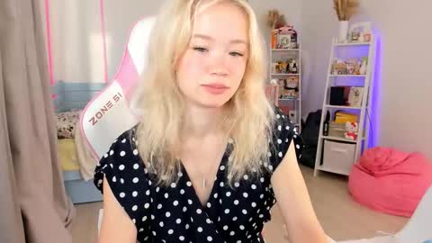 Snapshot of alice_forfun chatting on October 2025 05:57:02 AM Alichery online show from October 2025 05:57:02 AM