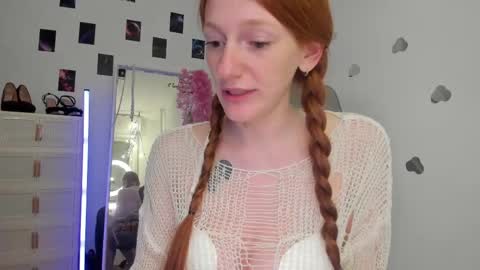 Snapshot of alice_ginger chatting on May 2026 01:28:01 PM Hello im Alice online show from May 2026 01:28:01 PM