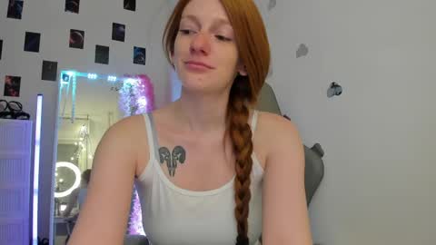 Snapshot of alice_ginger chatting on May 2026 01:18:02 PM Hello im Alice online show from May 2026 01:18:02 PM