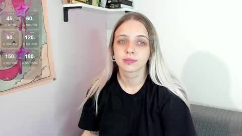 alice_halle online show from October 2025 01:29:01 PM
