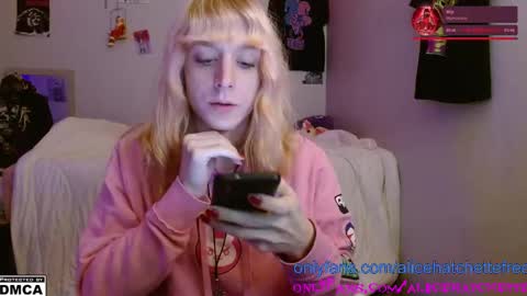 Snapshot of alice_hatchette chatting on October 2025 11:57:02 AM Alice Hatchette online show from October 2025 11:57:02 AM