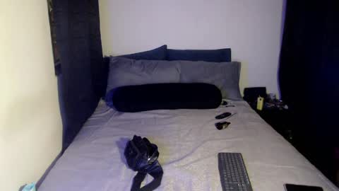 alice_m00nn online show from May 2026 07:47:02 AM