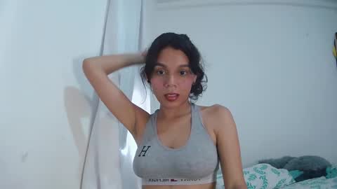 alice_paola online show from September 2025 09:29:02 PM