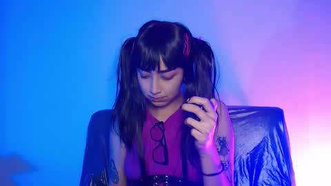 Snapshot of alice_phantom chatting on February 2026 02:32:01 AM online show from February 2026 02:32:01 AM