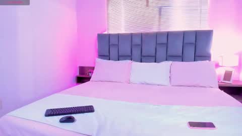 Snapshot of alice_preston_ chatting on November 2025 08:09:01 PM ALY MI HORARIO MORNINGS FROM 700 AM TO 200 PM online show from November 2025 08:09:01 PM