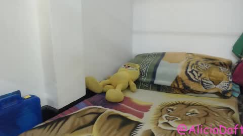 Alicia Aldara online show from March 2026 04:40:01 AM