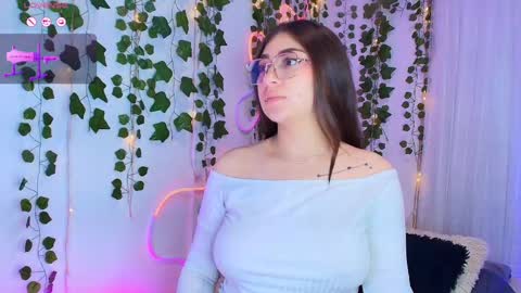 Snapshot of alice_samii chatting on October 2025 11:19:01 AM Alice and Samii online show from October 2025 11:19:01 AM