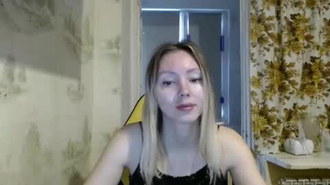 Alice smiles online show from April 2026 05:19:01 AM