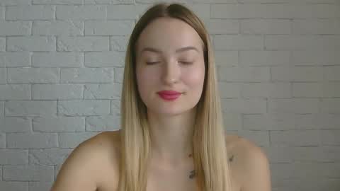 Snapshot of alice_sweet_01 chatting on October 2025 02:18:02 PM Alice online show from October 2025 02:18:02 PM