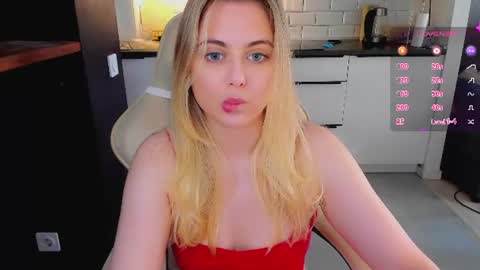 Snapshot of alice_wander chatting on July 2026 03:56:02 AM Alice online show from July 2026 03:56:02 AM