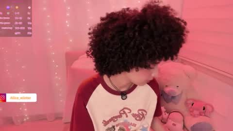 Alice  online show from November 2025 07:15:01 PM